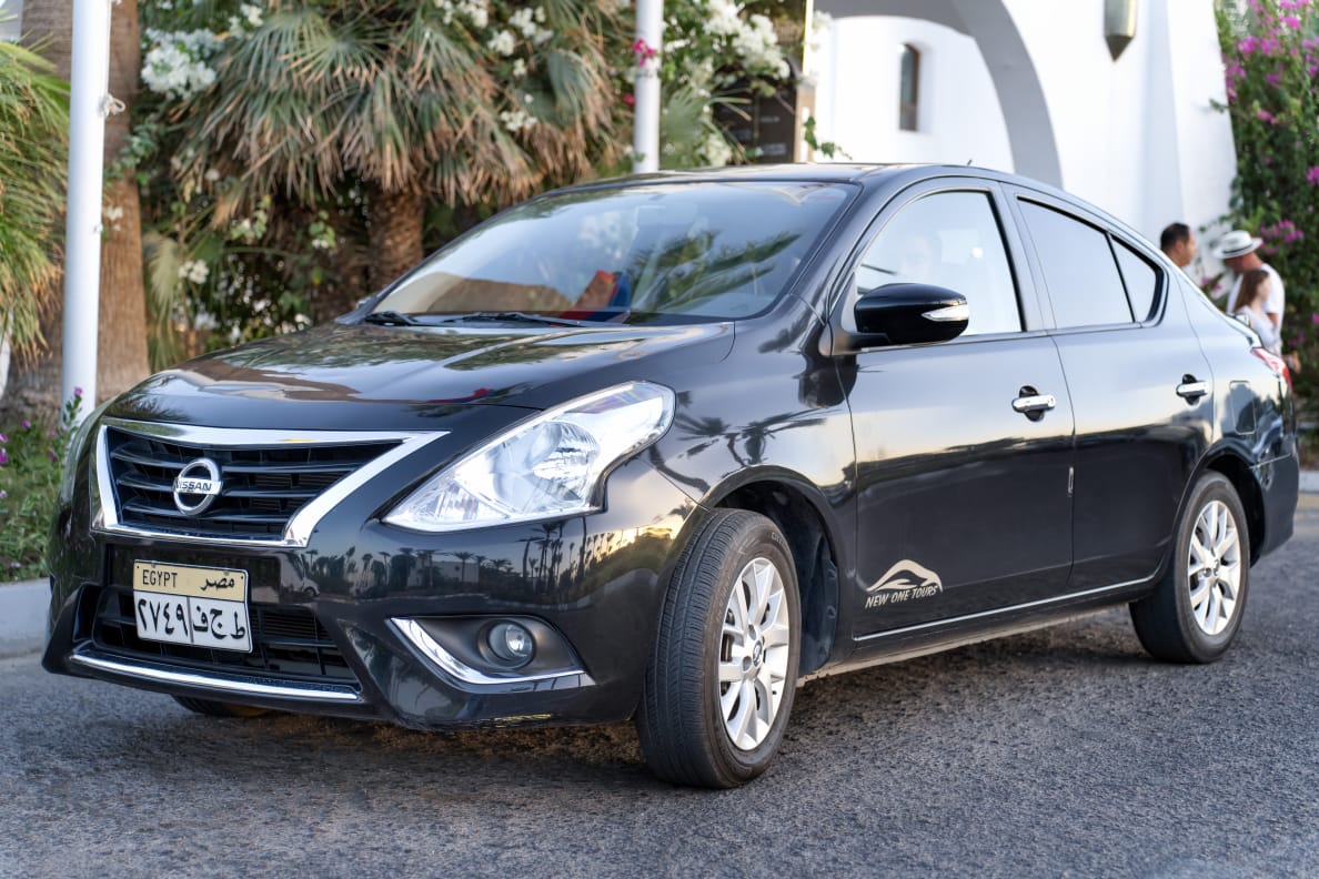 Nissan 444